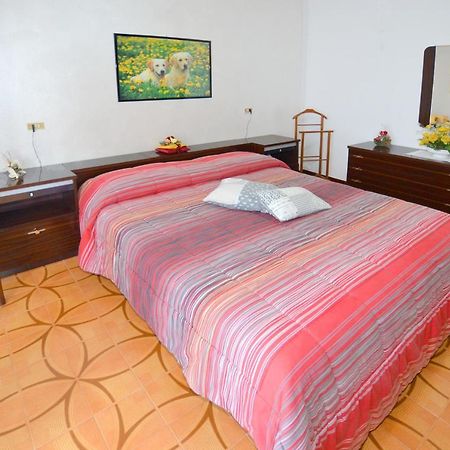 Casa Patty Villa Sirmione Bagian luar foto