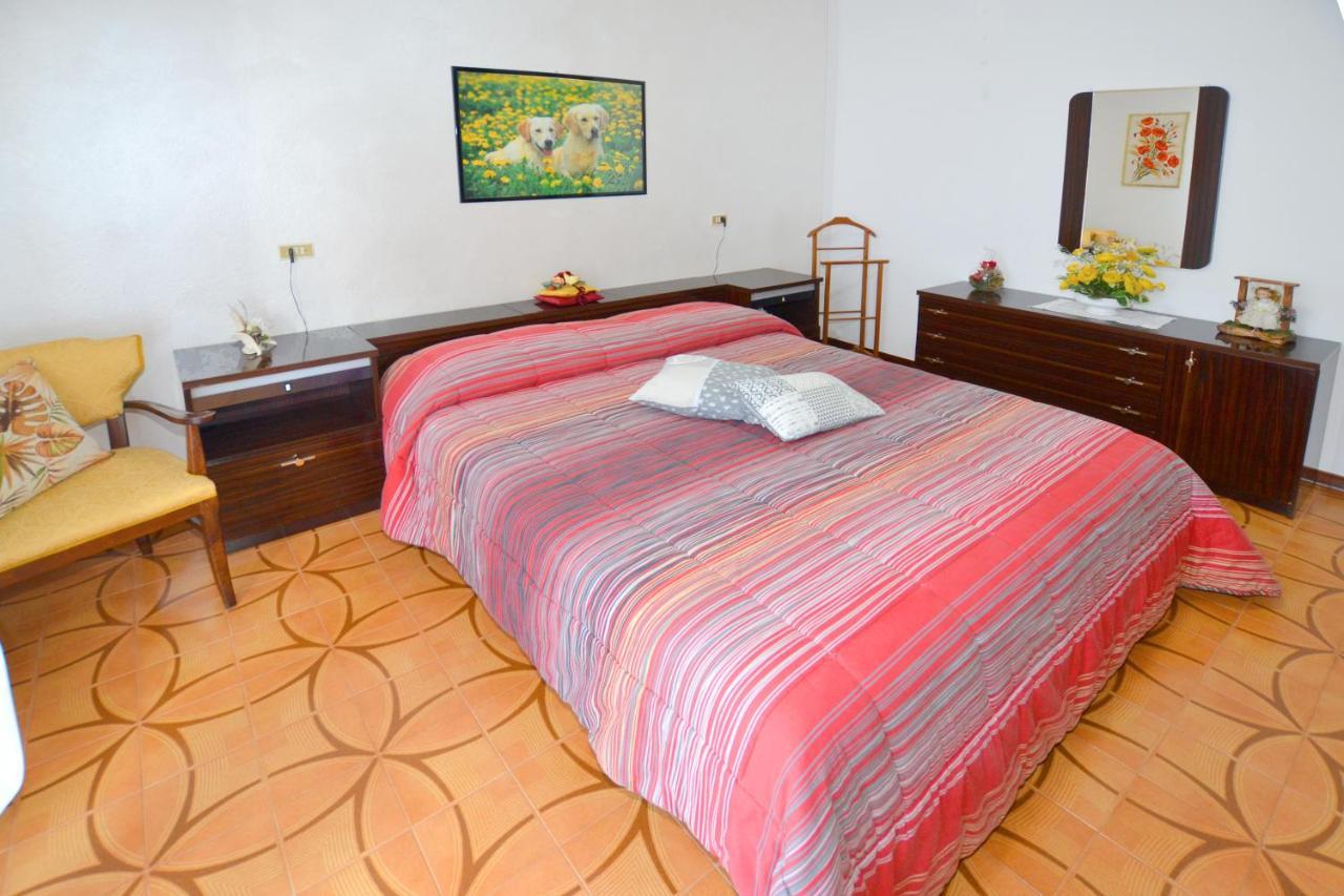 Casa Patty Villa Sirmione Bagian luar foto