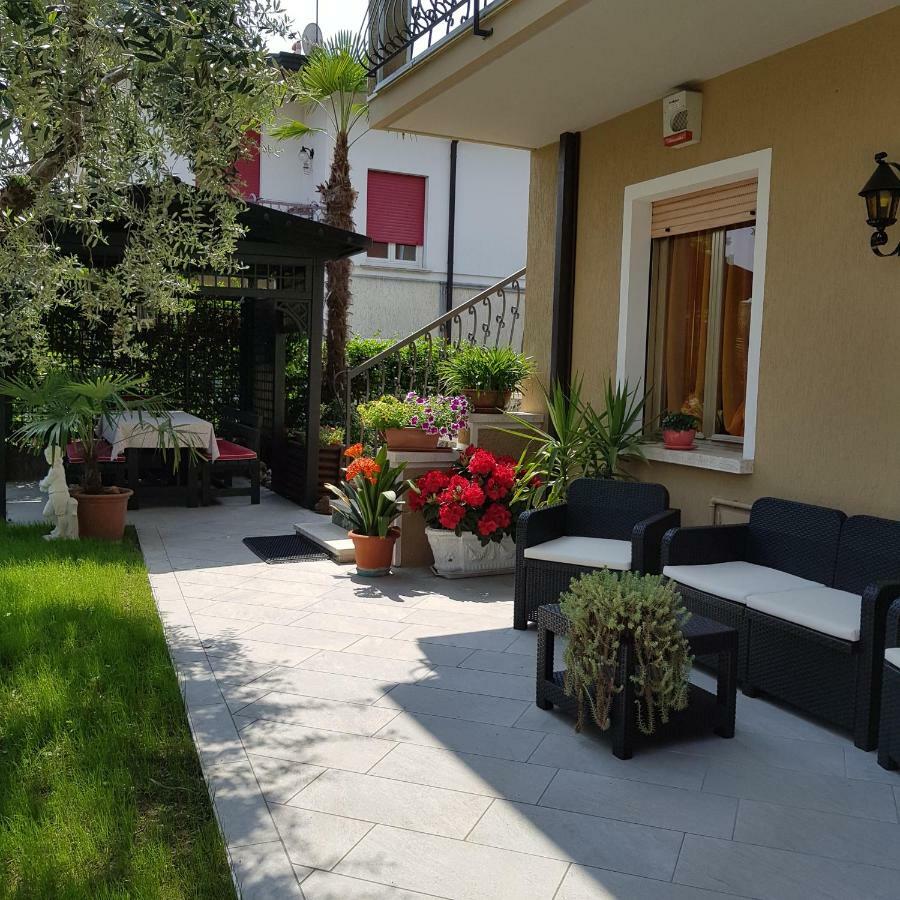 Casa Patty Villa Sirmione Bagian luar foto